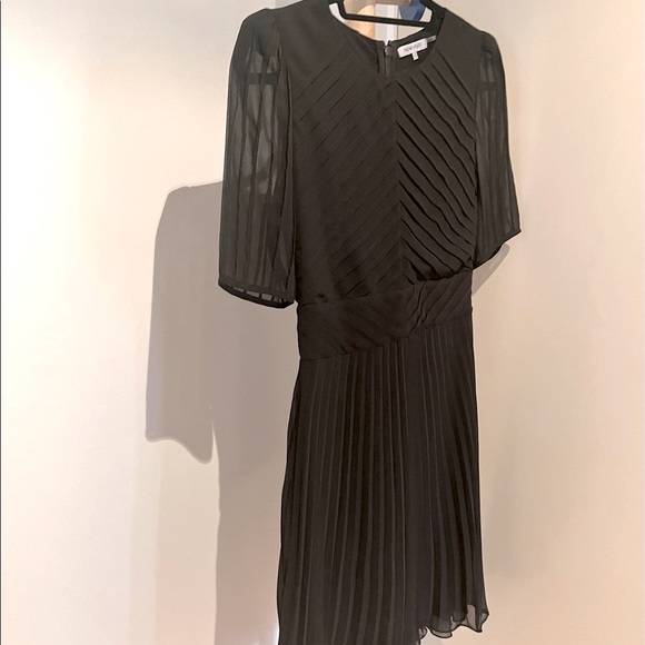 Table Eight Black Dress - Picture 9 of 10